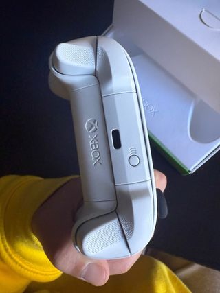 Mando Xbox Robot White