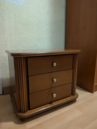 Cómoda 4 cajones y Mesita 3 cajones