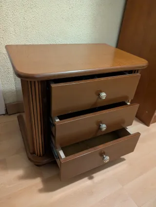 Cómoda 4 cajones y Mesita 3 cajones