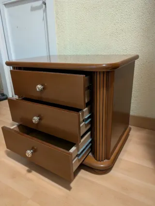 Cómoda 4 cajones y Mesita 3 cajones