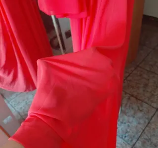 Vestido fiesta coral con pedrería