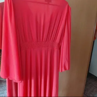 Vestido fiesta coral con pedrería