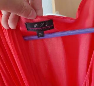 Vestido fiesta coral con pedrería