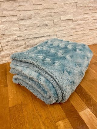 Manta azul 128x170cm suave