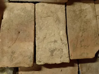 Ladrillos macizos antiguos