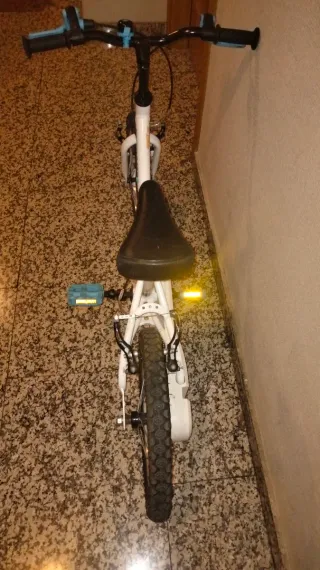 Bicicleta infantil B'TWIN blanca