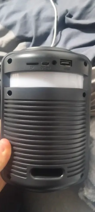 Altavoz LED pequeño