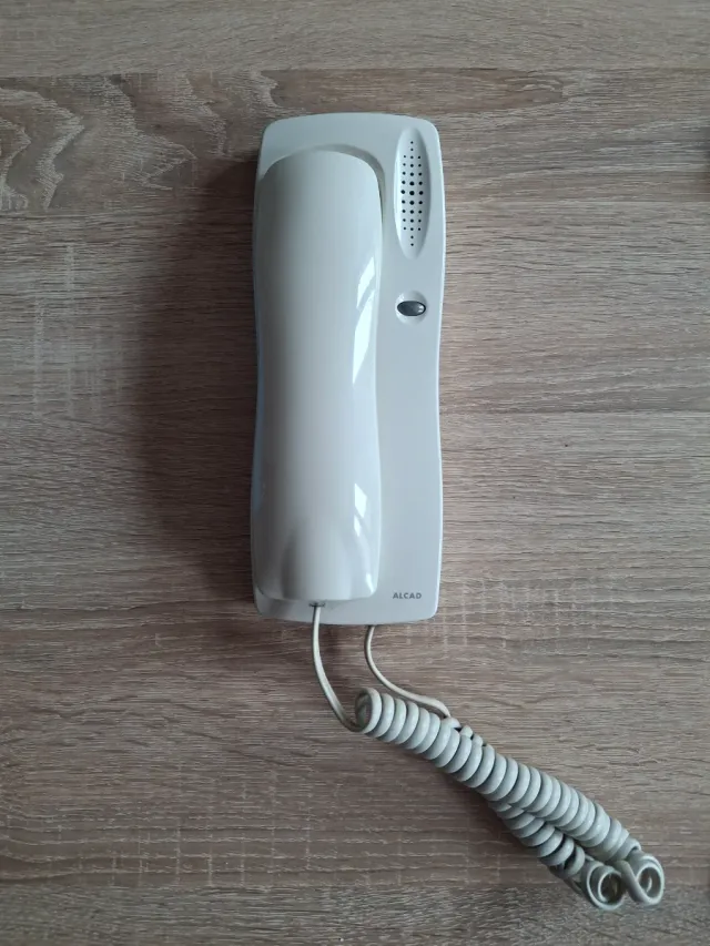 2 Telefonos Fermax y Tegui + 1 Gratis