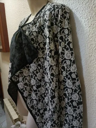 Chaqueta abierta floral