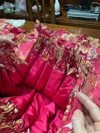 Traje de Fallera Rojo y Dorado con falda ajustable