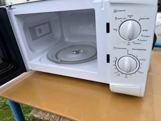 Microondas con Grill Blanco