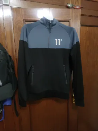 Sudadera 11 Degrees Gris y Negra sin capucha