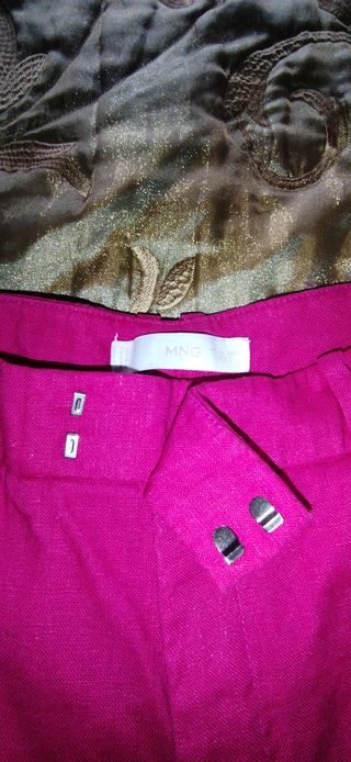 Pantalón rosa fucsia tergal.