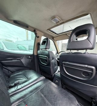 Nissan Terrano 3.0DI Luxury 5p