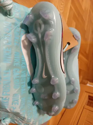 Botas Nike  Talla 42.5