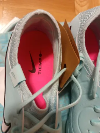 Botas Nike  Talla 42.5