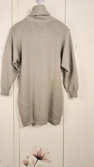 Maglione lungo beige in lana