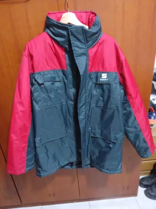 Chaqueta impermeable Seat