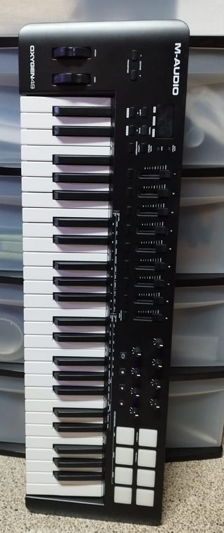 Teclado M-Audio Oxygen 49 Controlador MIDI