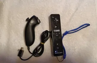 Consola Wii Negra + Mando Motion Plus + Juego