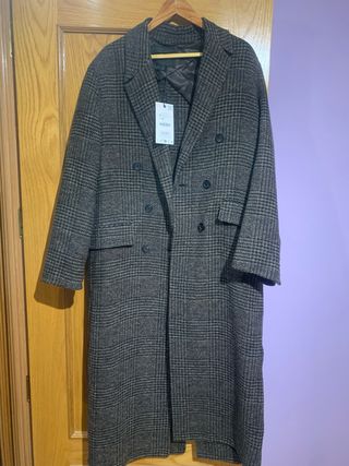 Abrigo Zara cuadros oversize Talla S