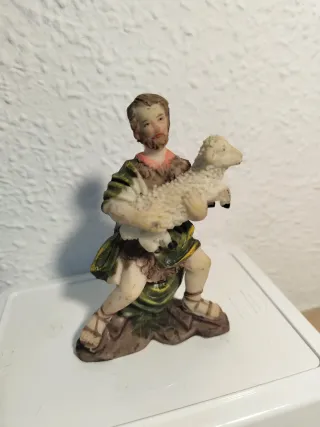 Figura pastor con oveja Belén