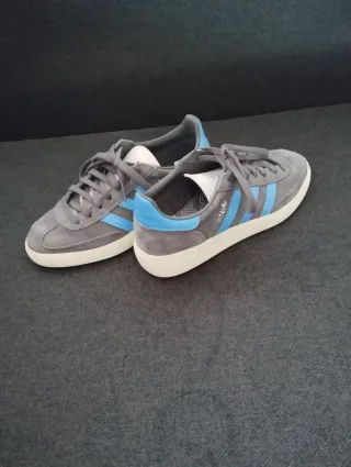 Adidas Spezial grises