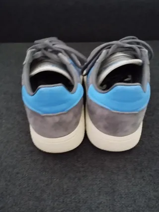 Adidas Spezial grises