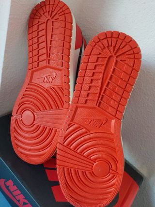 Nike Air Jordan 1 Rojas