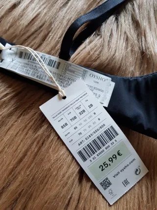 Sujetador negro satén y encaje 85B Oysho