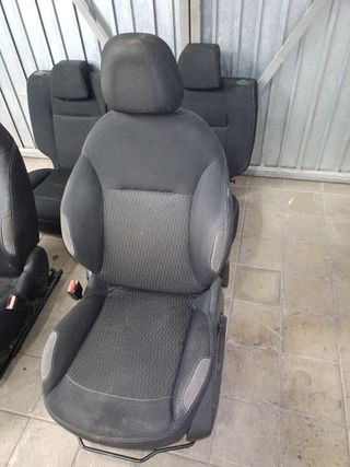 JUEGO ASIENTOS COMPLETO PEUGEOT 208