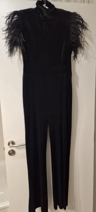 Mono negro con plumas Talla M