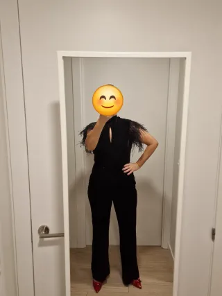 Mono negro con plumas Talla M