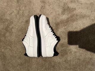 Nike Air Force 1 Zapatillas Blancas y Negras.