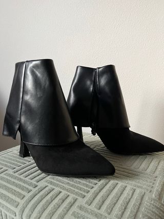 Stivaletti neri tacco medio alto n.38