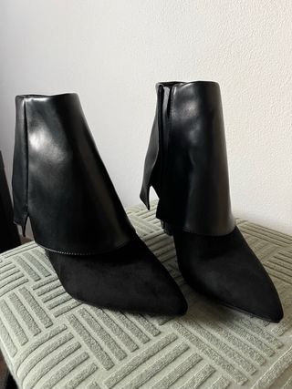 Stivaletti neri tacco medio alto n.38