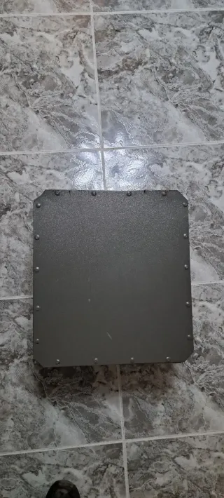 Caja fuerte con llaves y combinación