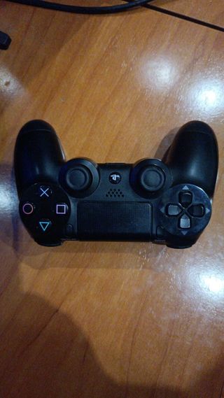PS4 500GB + mando original + 9 juegos