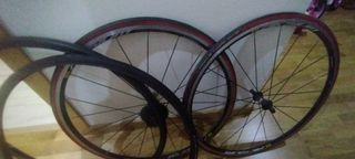 Ruedas de Ciclismo mavic prácticamente nueva