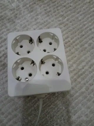 Base 4 enchufes blanca