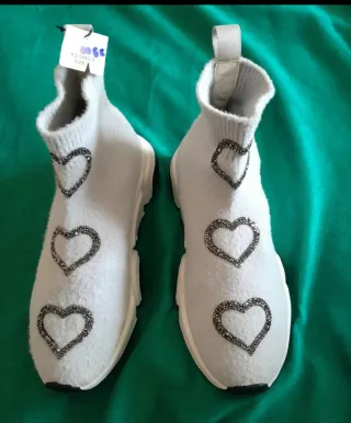 Sneakers bianche con cuori glitter n.37