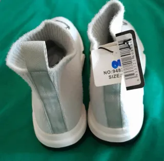 Sneakers bianche con cuori glitter n.37