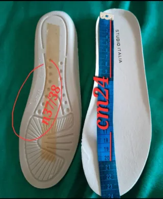 Sneakers bianche con cuori glitter n.37