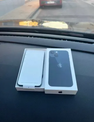 iPhone 13 mini 98% batteria