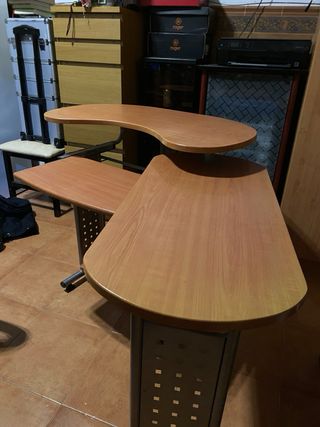 Escritorio madera y metal