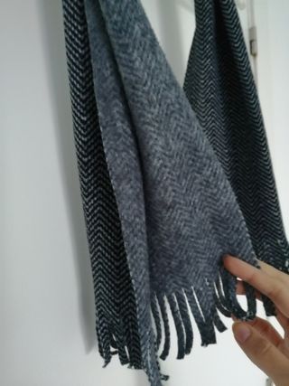 Bufanda de espiga gris y negra