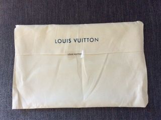 Bolsa guardapolvos Louis Vuitton beige