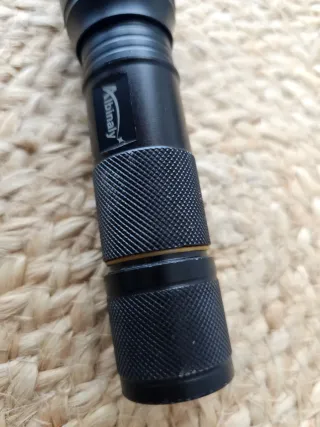 Linterna LED T6 Zoom Ajustable