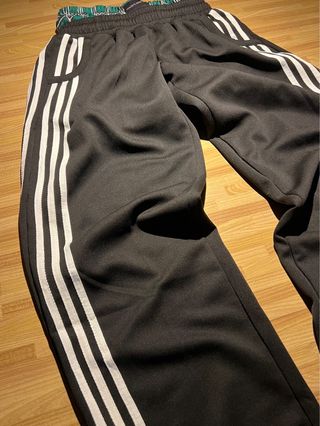Pantalón chándal Adidas rayas