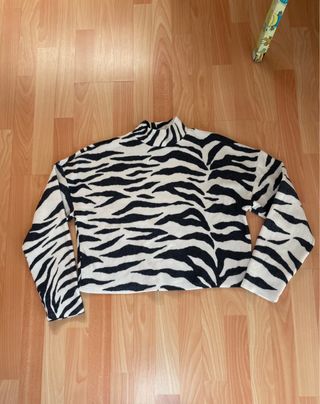 Jersey Stradivarius Cebra Cuello Alto